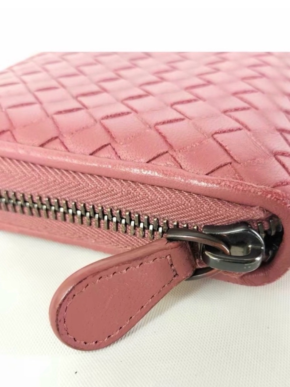Bottega Veneta Pink Intrecciato Zip Wallet - Picture 4 of 9